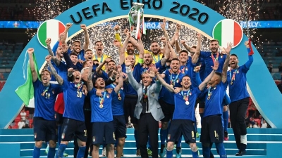 Top 8 kỳ Euro hấp dẫn nhất lịch sử bóng đá thế giới 2024